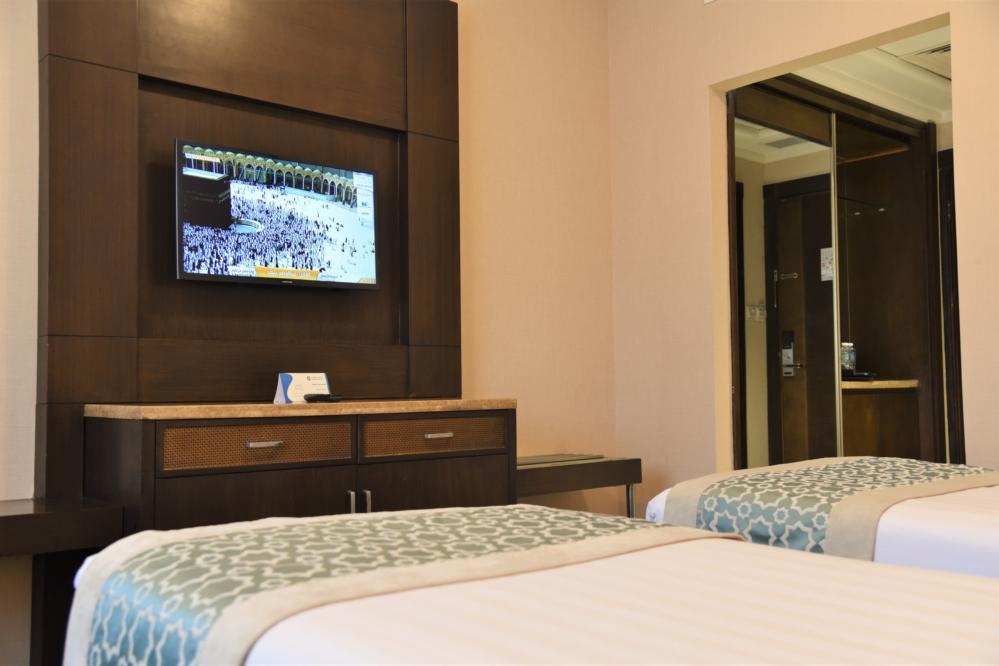 hotelSlugName
